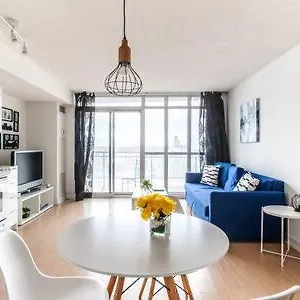 https://luxurious-condo-with-a-lake-view-and-free-parking.hotelstorontoontario.org