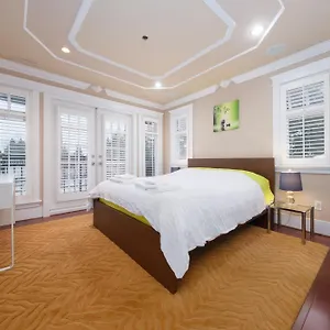 Privatunterkunft Oakridge Luxury Homestay Vancouver